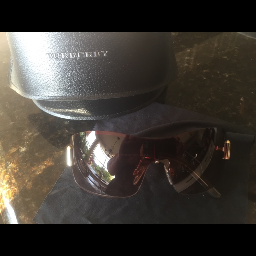 Authentic Burberry Sunglasses - Picture 12 of 14